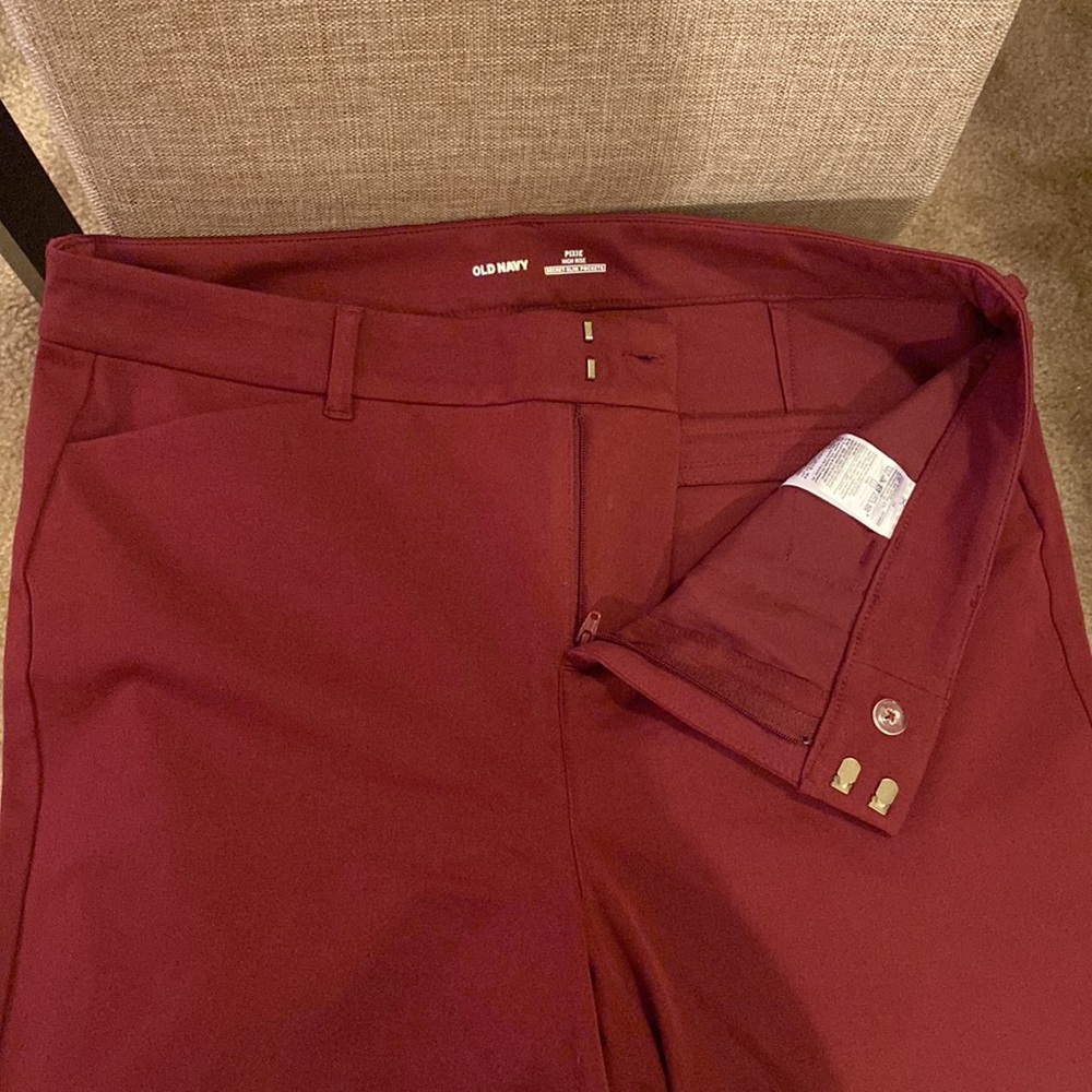 Old Navy Pixie Pants Burgundy Size 14 NWOT